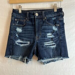 AMERICAN EAGLE 🦅 Hi Rise Shortie****SIZE 2 10” rise 4” inseam *****DISTR…